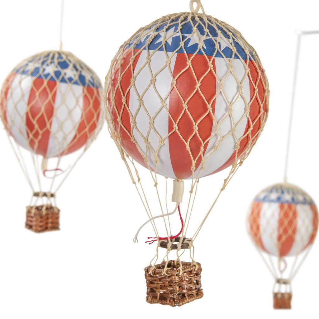Authentic Models Flyger himlen oro med varmluftsballonger, USA