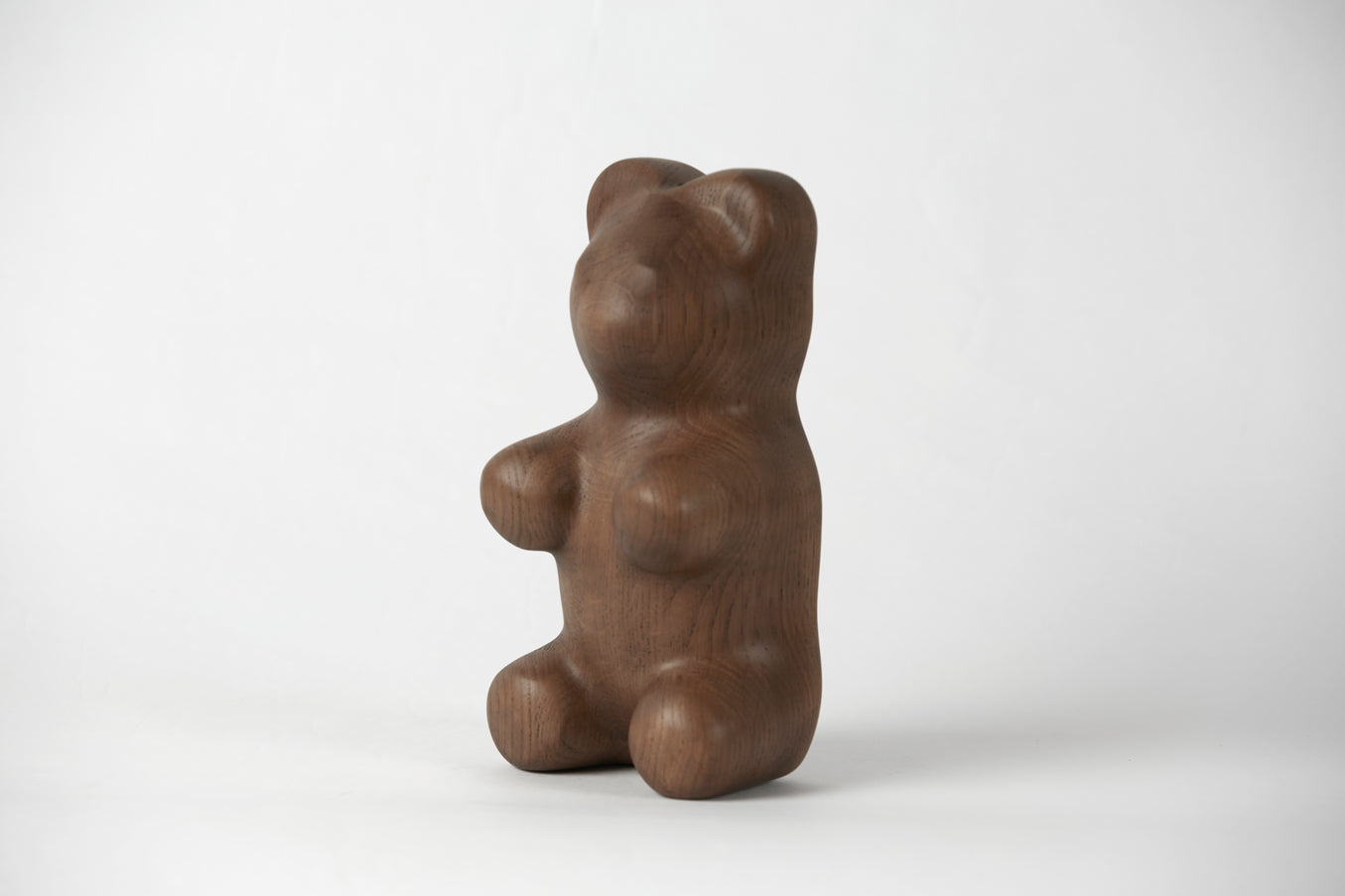 Boyhood Gummy Bear Figur Røgbejdset Eg, Stor