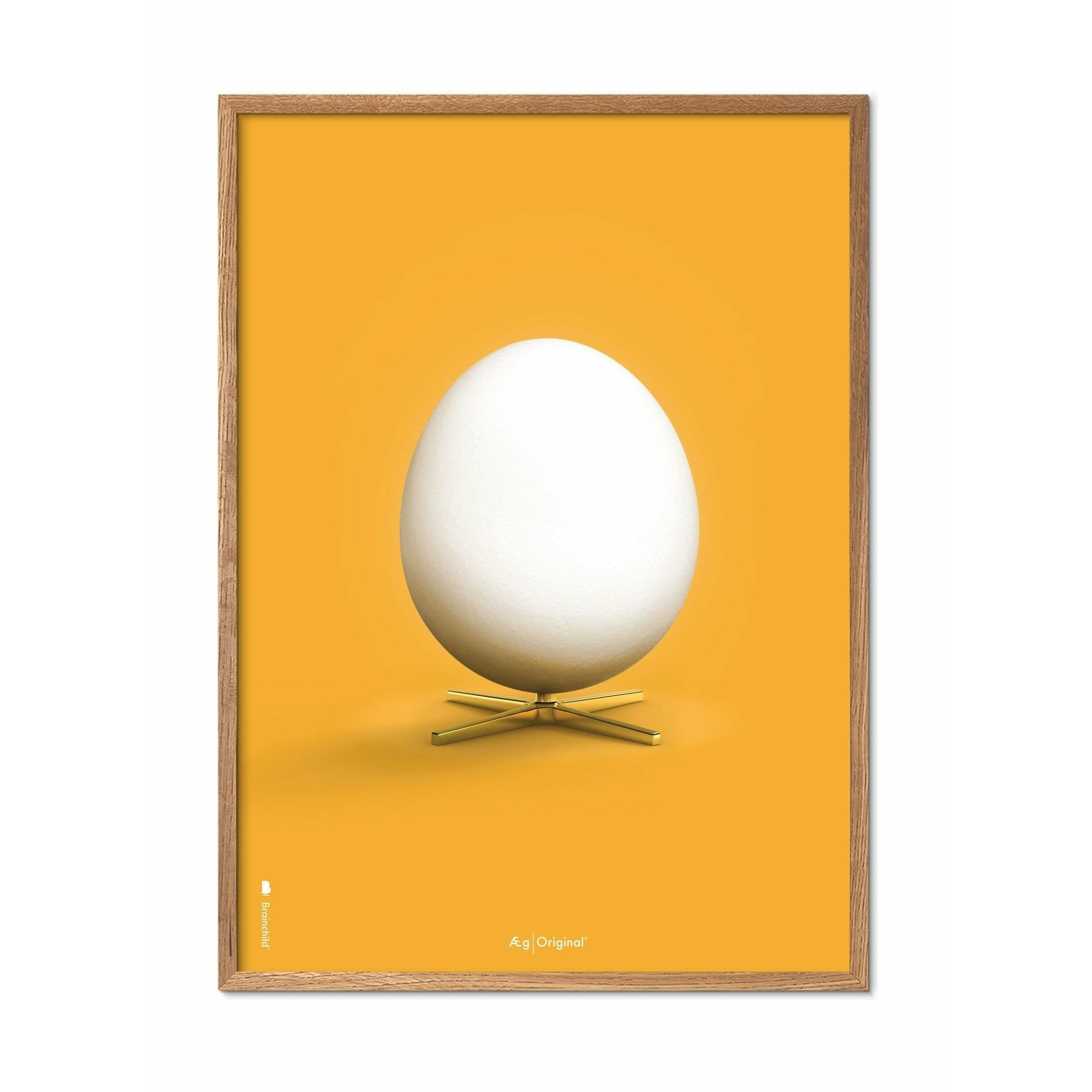 Brainchild Egg Classic Affisch, ram i lätt trä 70x100 cm, gul bakgrund