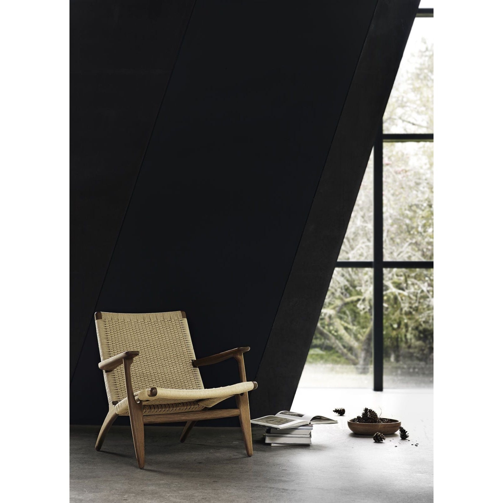 Carl Hansen CH25 Lounge Chair Black Oak, Nature
