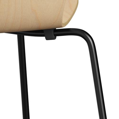 Fritz Hansen 3107 Shell Chair, Black/Maple Lackered Veneer