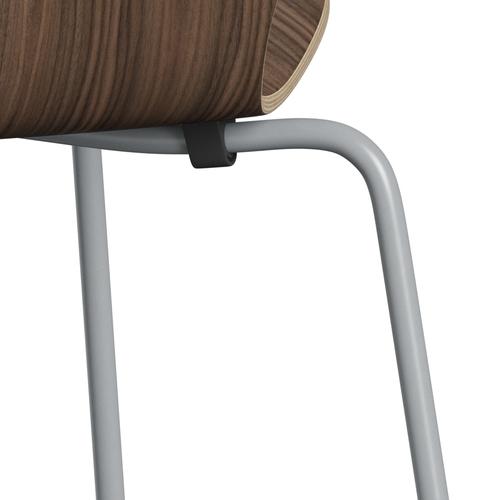 Fritz Hansen 3107 Shell Chair, Silver Grey/Walnut Lackered Veneer