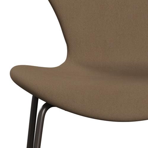 Fritz Hansen 3107 stol helt vadderad, brun brons/komfort beige/brun