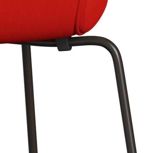 Fritz Hansen 3107 stol helt vadderad, brun brons/komfortljus röd
