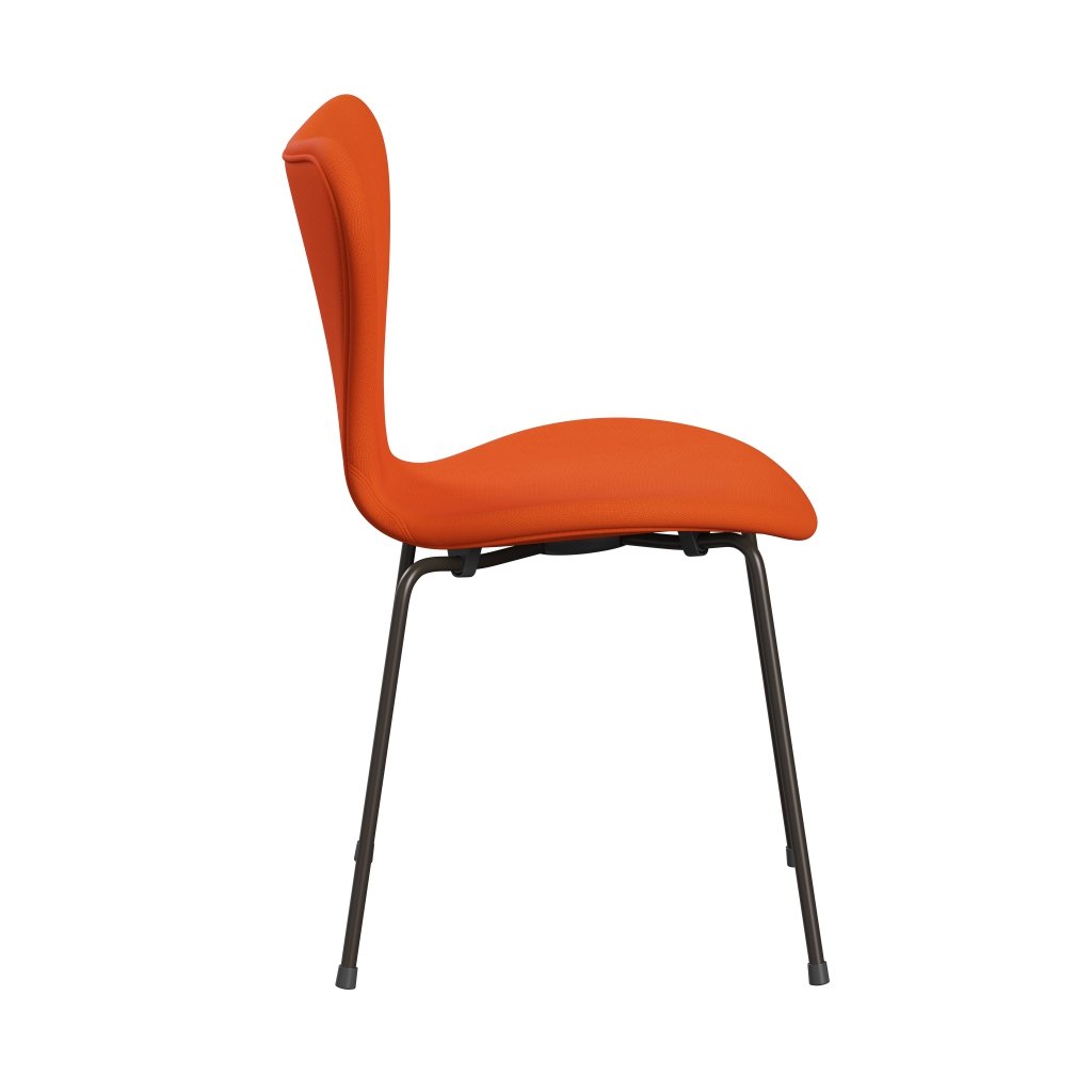 Fritz Hansen 3107 stol helt vadderad, brun brons/berömmelse orange (F63016)