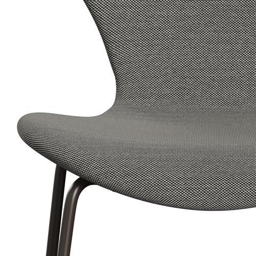 Fritz Hansen 3107 stol helt vadderad, brun brons/stålcut trio vit/svart