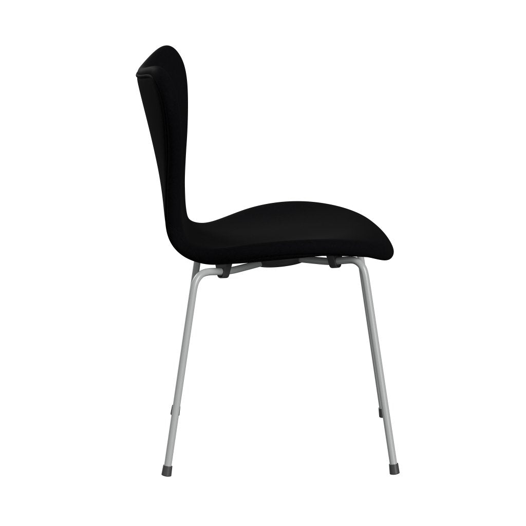 Fritz Hansen 3107 stol helt vadderad, nio grå/komfort svart (C00050)