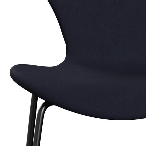 Fritz Hansen 3107 stol helt vadderad, svart/komfortjord grå