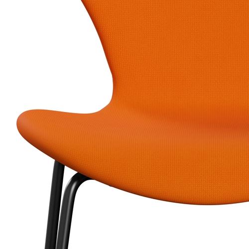 Fritz Hansen 3107 stol helt vadderad, svart/berömmelse orange (F63077)