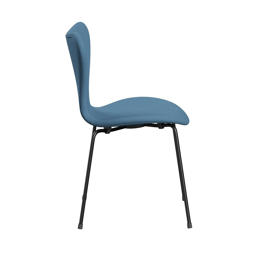 Fritz Hansen 3107 stol helt vadderad, svart/tonus pastellblå