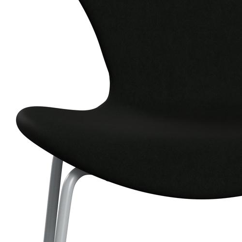 Fritz Hansen 3107 stol helt vadderad, silvergrå/komfort svart (C60009)