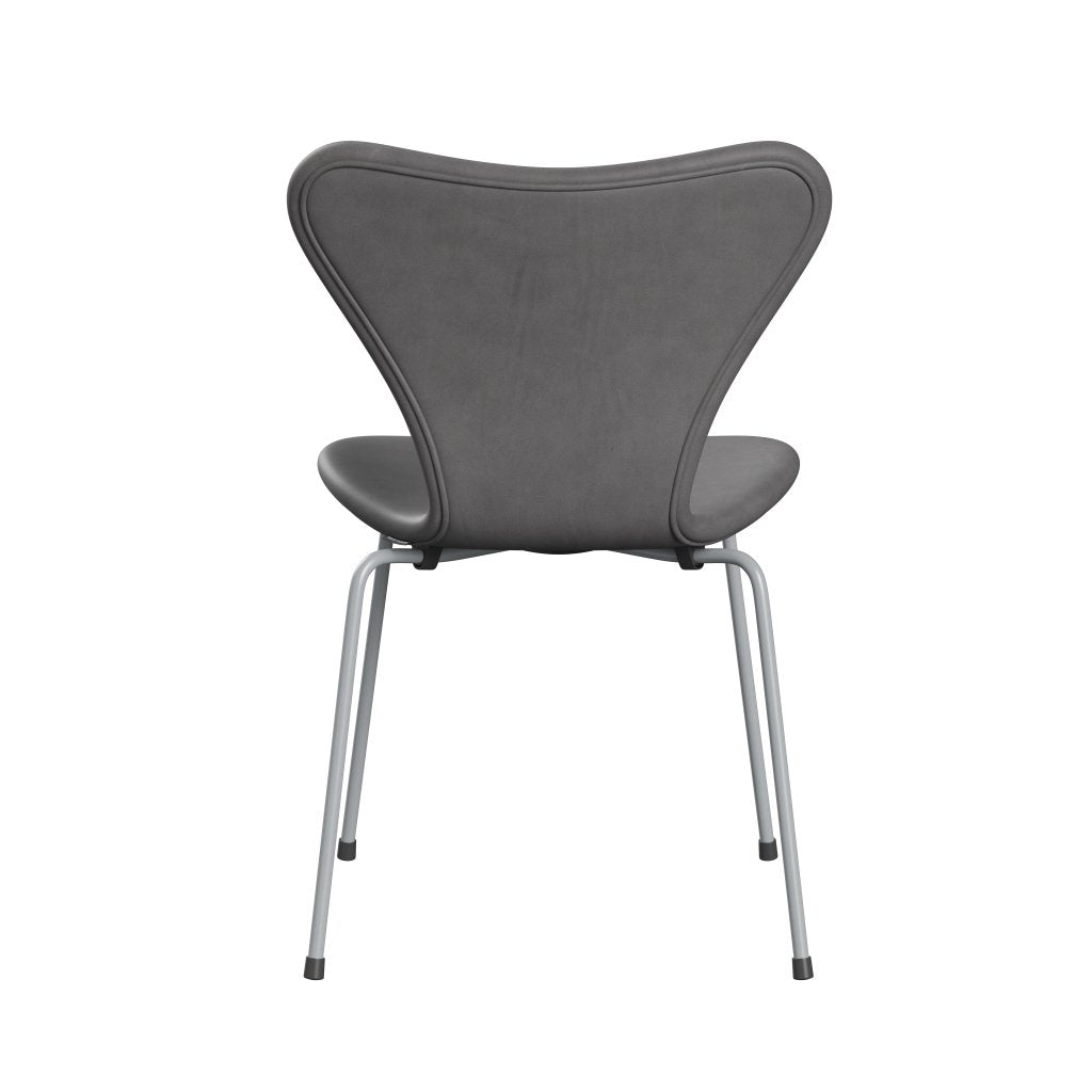 Fritz Hansen 3107 stol helt vadderad, silvergrå/omfamning betong