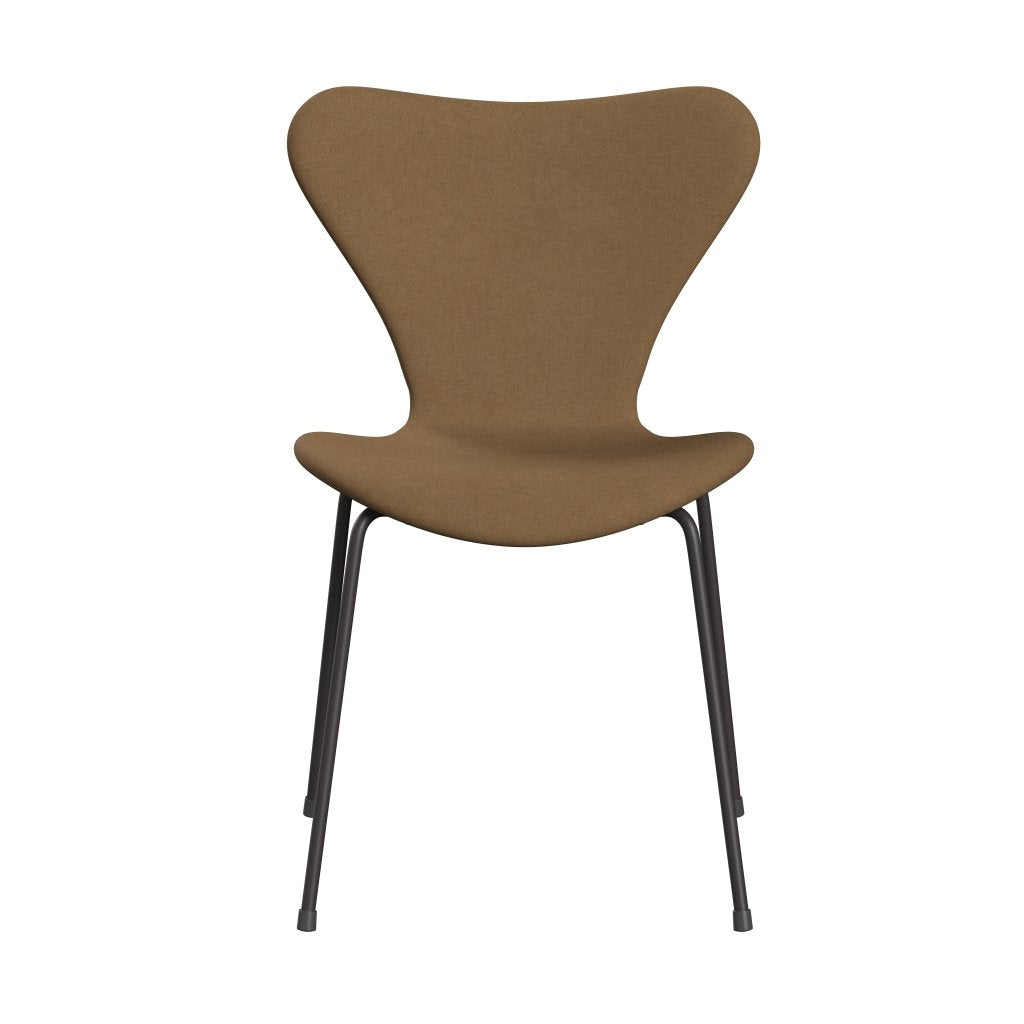 Fritz Hansen 3107 stol helt vadderad, varm grafit/komfort ljusgrå -brun