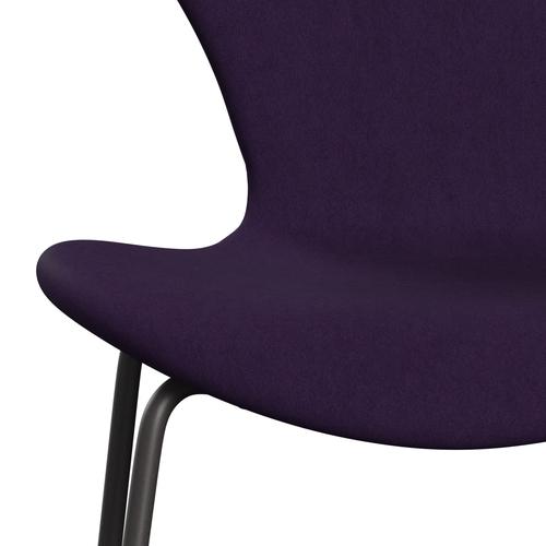 Fritz Hansen 3107 stol helt vadderad, varm grafit/komfort mörk lila