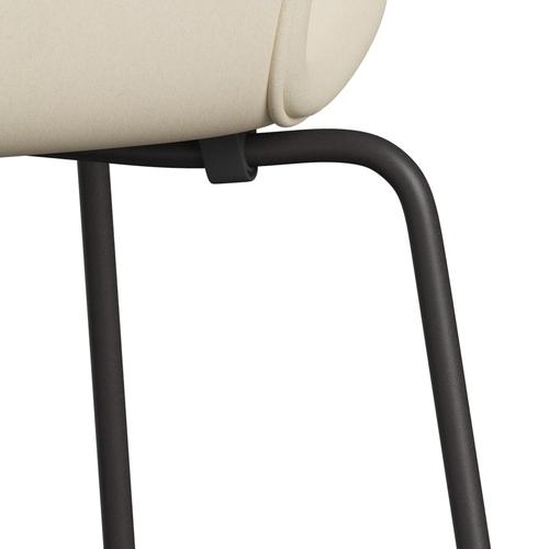 Fritz Hansen 3107 stol helt vadderad, varm grafit/divina vit