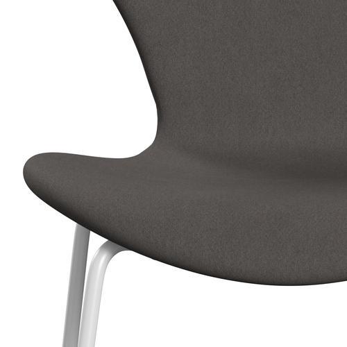 Fritz Hansen 3107 stol helt vadderad, vit/komfort mörkgrå (C60008)
