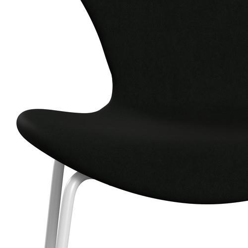 Fritz Hansen 3107 stol helt vadderad, vit/komfort svart (C60009)