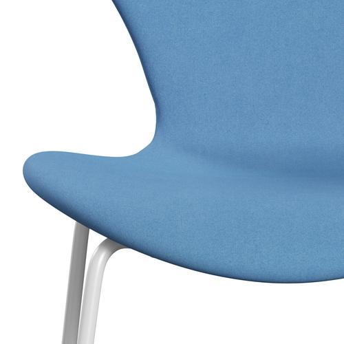 Fritz Hansen 3107 stol helt vadderad, vit/divina klarblå