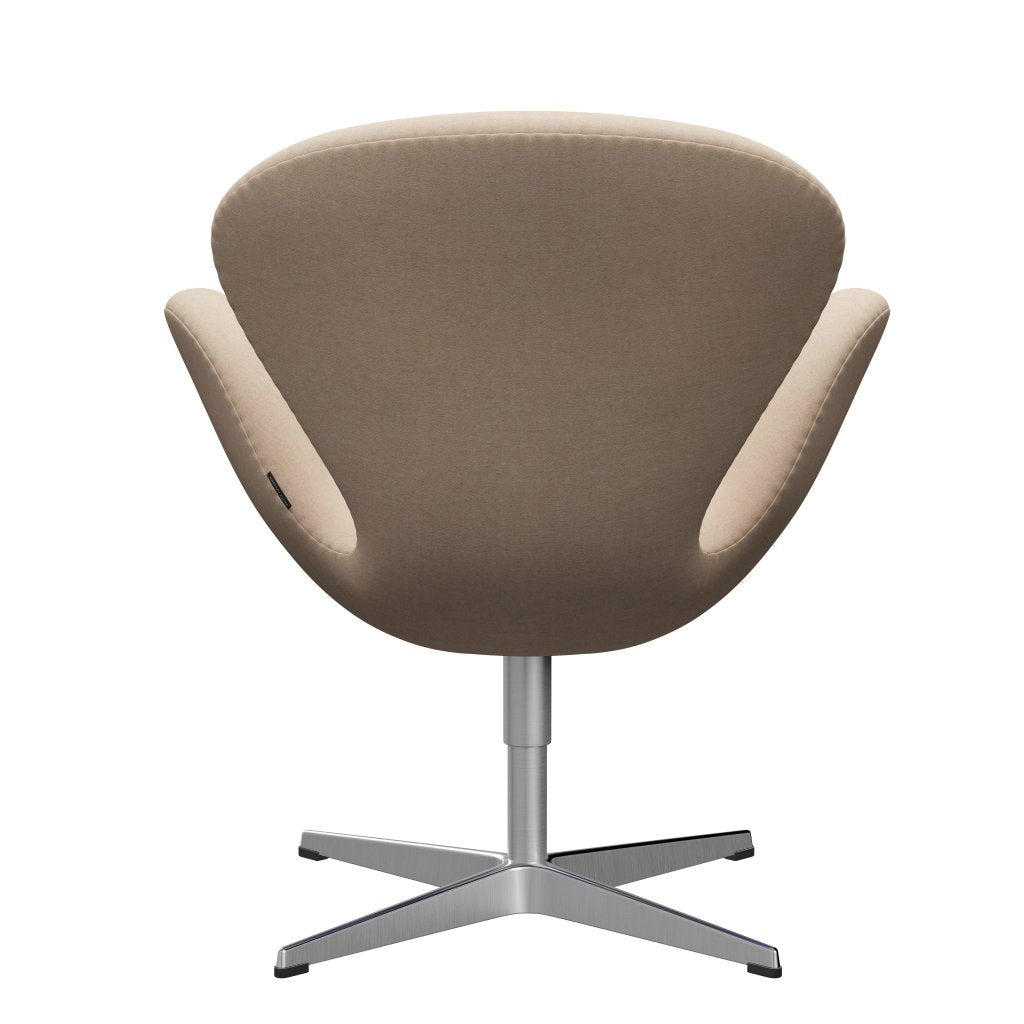 Fritz Hansen Swan Chair, Satin Polished Aluminium/Divina MD Cream