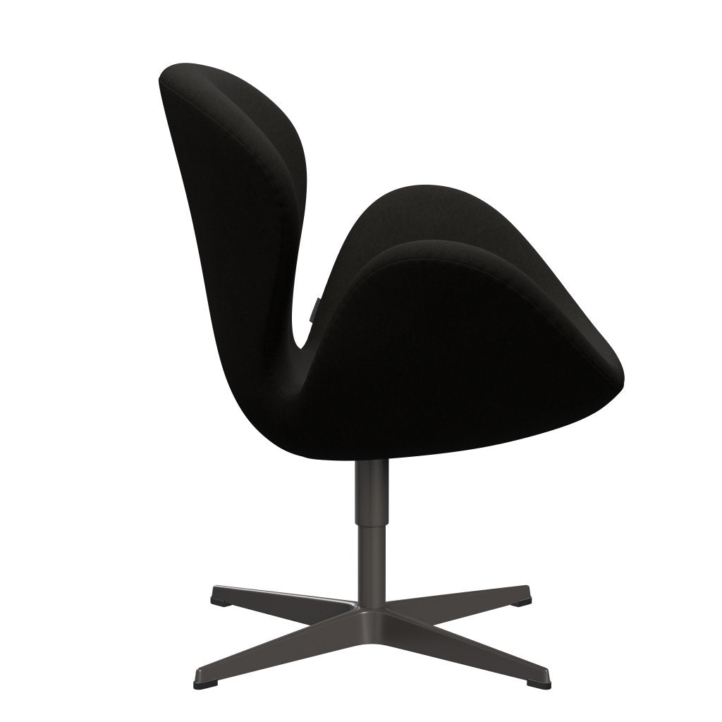 Fritz Hansen Swan Chair, Warm Graphite/Comfort Black (61013)
