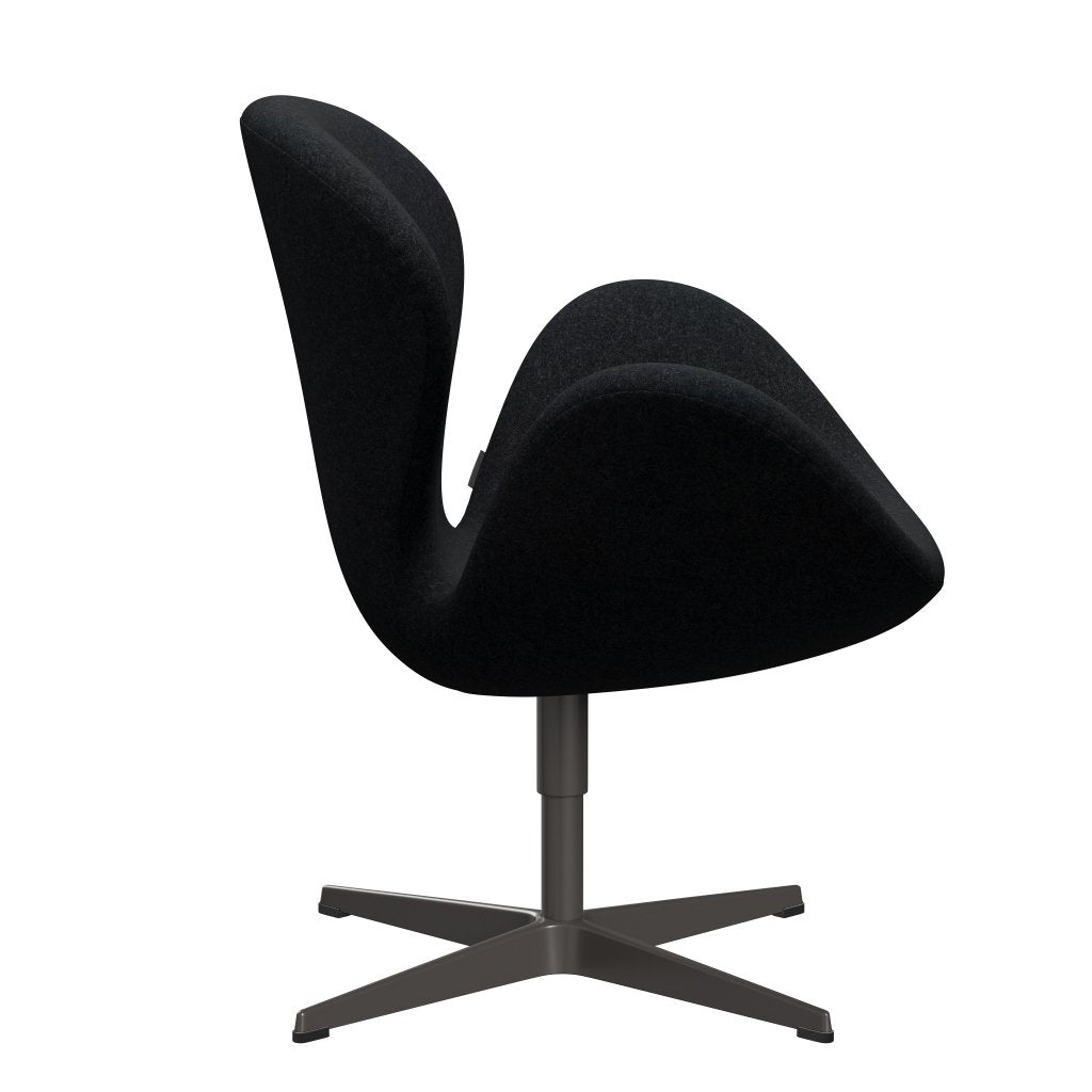 Fritz Hansen Swan Chair, Warm Graphite/Divina MD Black