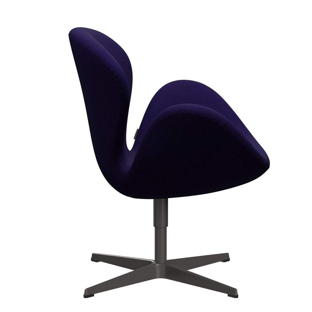 Fritz Hansen Swan Chair, Warm Graphite/Divina Dark Purple (692)
