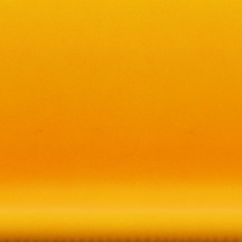 Fritz Hansen SWAN SOFA 2-personers, Black Lacquer/Divina Orange (426)