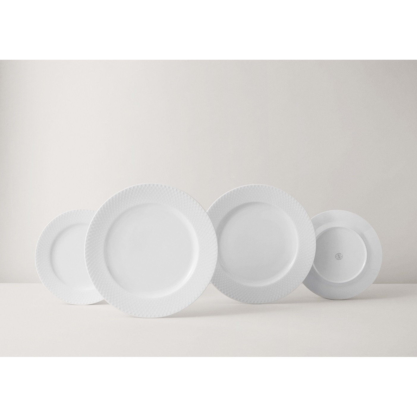 Lyngby Porcelæn Rhombe Coupe Plate White, 20 cm