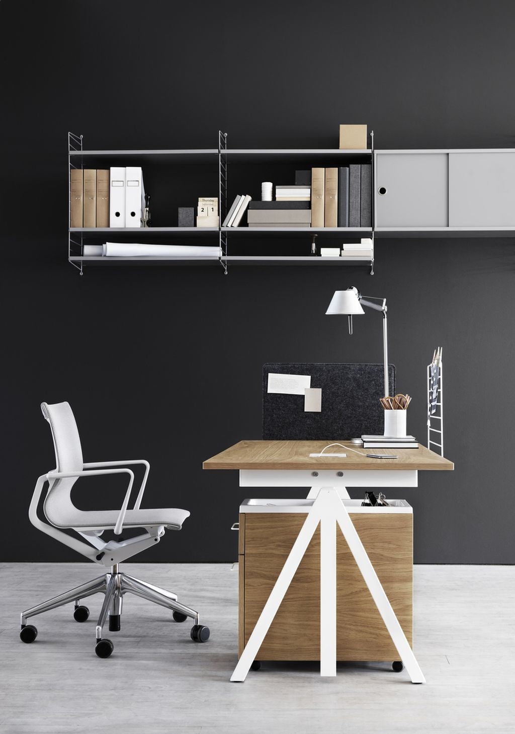 String Furniture Fungerar höjd justerbar skrivbord ek, 78x140 cm
