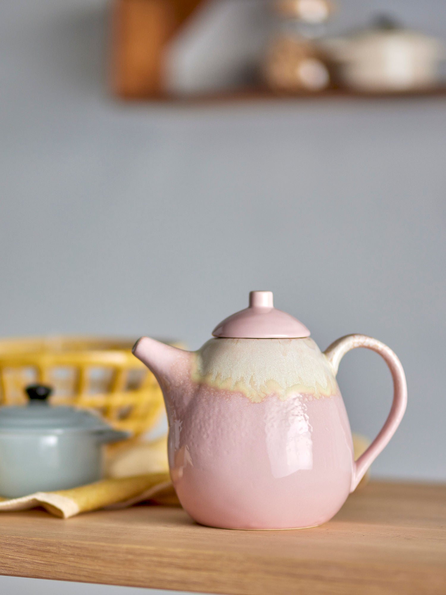 Bloomingville Louisa Teapot, Rose, Stoneware