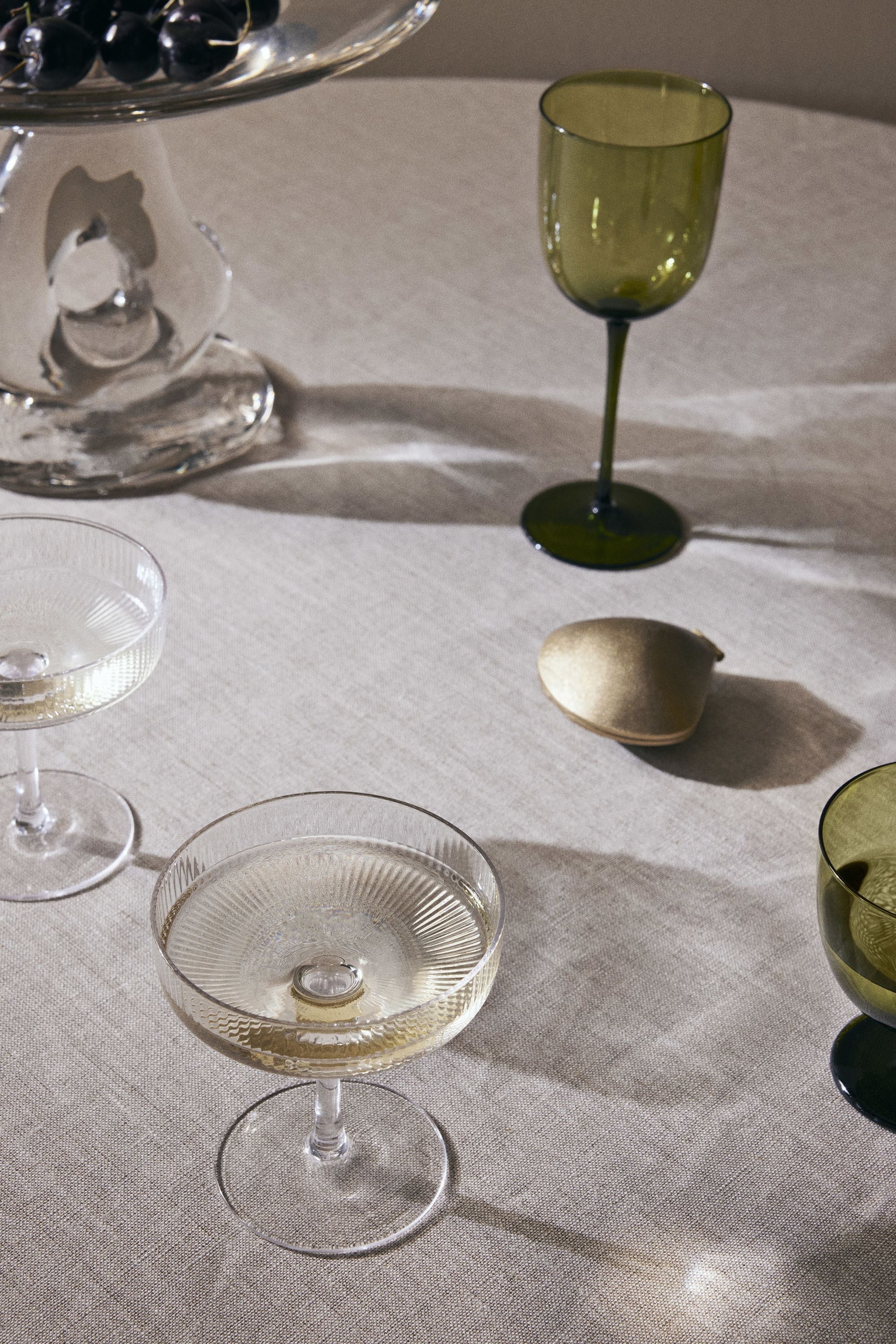 Ferm Living Host White Wine Glasses 30 Cl Sæt på 2, Moss Green