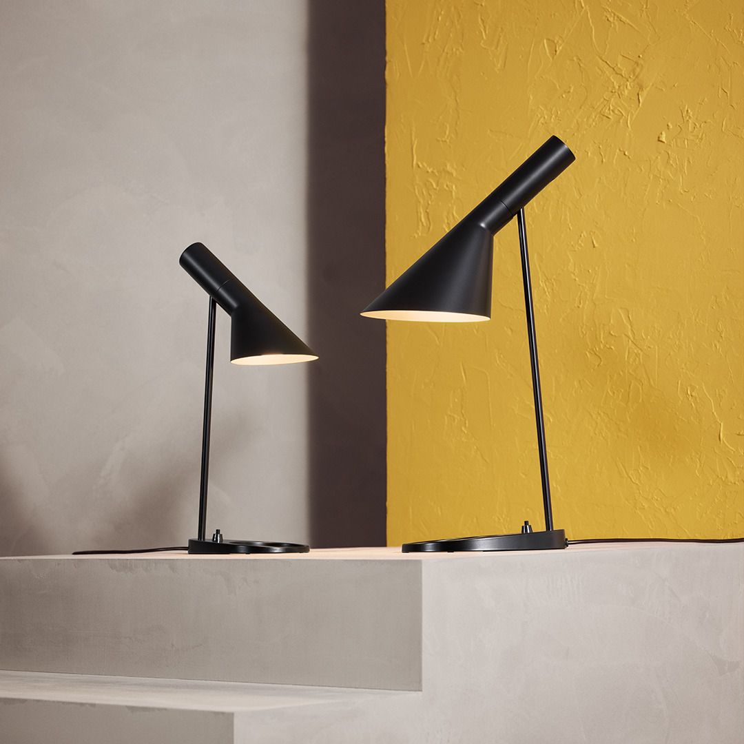 Louis Poulsen AJ Table Lamp Mini V3, lysegrå